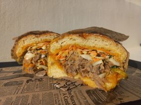 sandwich à la viande fumée épicé